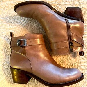 Louise at Cie size 9 leather ankle boot